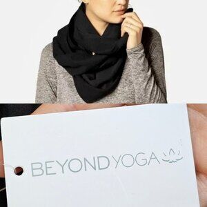 Beyond Yoga‎ Black Infinity Scarf Jersey Knit With Pocket Athleisure Classic